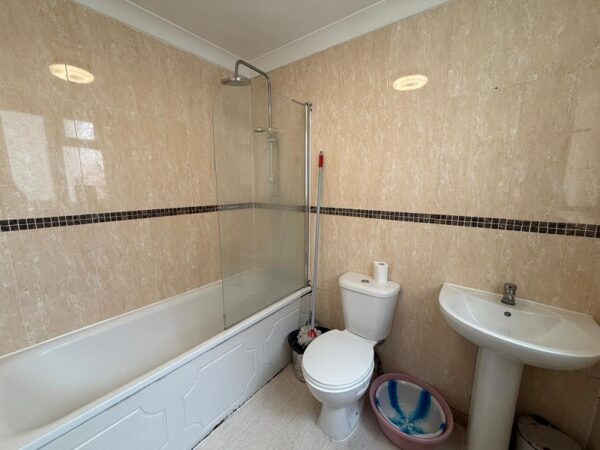 High Street, Barkingside, Ilford, Essex. IG6 2AR