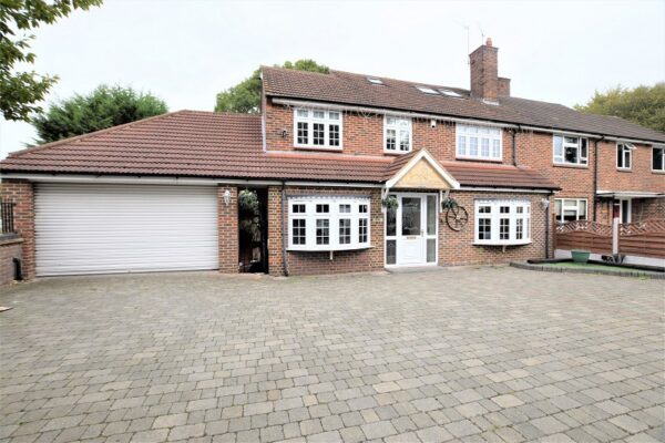 Priory Road, Romford, Essex. RM3 9AL