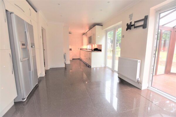 Priory Road, Romford, Essex. RM3 9AL