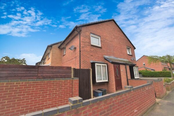 Laing Close, Hainault IG6 2UF