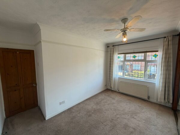 Parkmead, Loughton, Essex IG10 3JW