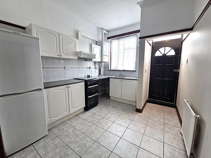 Somerville Road, Chadwell Heath RM6 5AX