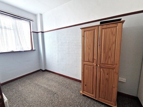 Somerville Road, Chadwell Heath RM6 5AX