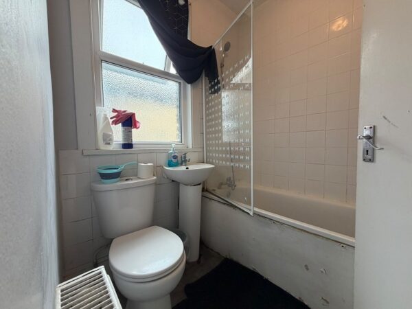 Lea Bridge Road, London, Greater London. E10 6AJ