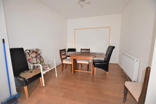 Freshwell Avenue, Chadwell Heath RM6 5DR