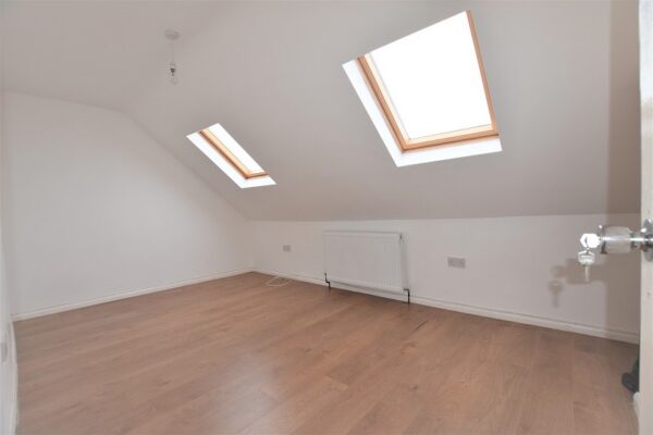 Freshwell Avenue, Chadwell Heath RM6 5DR