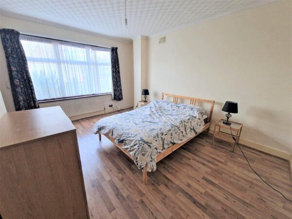 Lowbrook Road, Ilford IG1 2HD