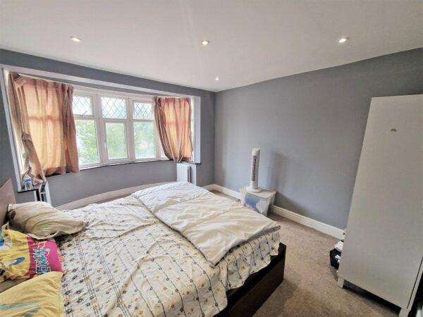 Fairlop Road, Barkingside. IG6 2EF