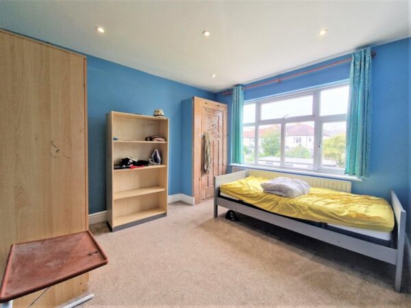 Fairlop Road, Barkingside. IG6 2EF