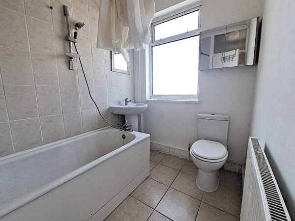 Bridge End, Walthamstow E17 4ES