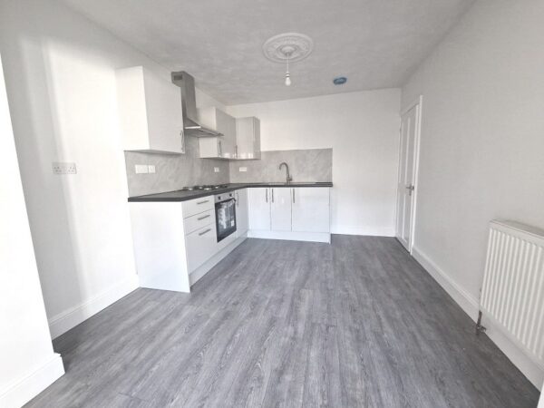 Cheriton Avenue, Clayhall IG5 0QL