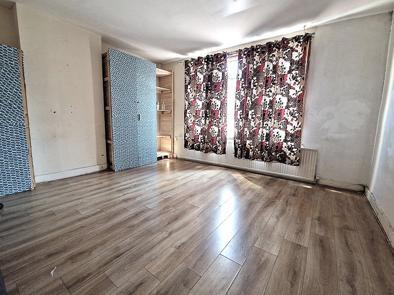 High Street North, Manor Park E12 6PG