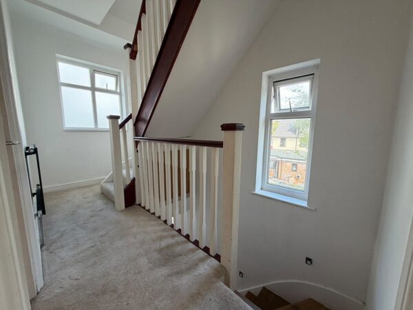 Dovedale Avenue, Clayhall IG5 0QF