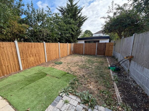 Dovedale Avenue, Clayhall IG5 0QF