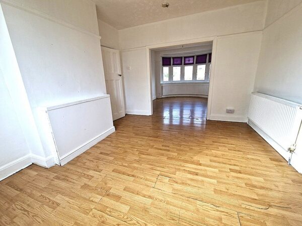 Buckhurst Way, Buckhurst Hill, Essex. IG9 6HP