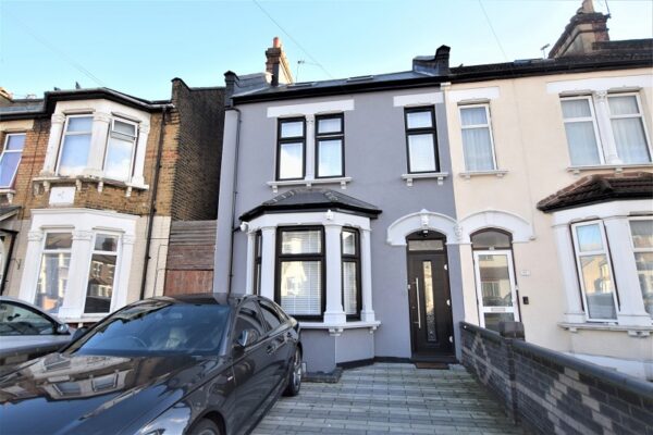 Thorold Road, Ilford, Essex. IG1 4EX