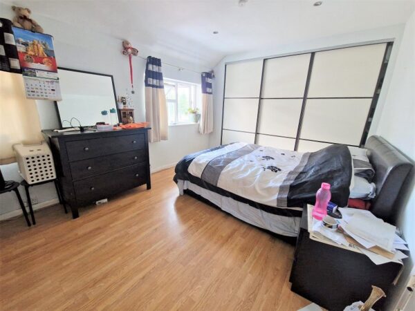 West Road, Chadwell Heath RM6 6YA