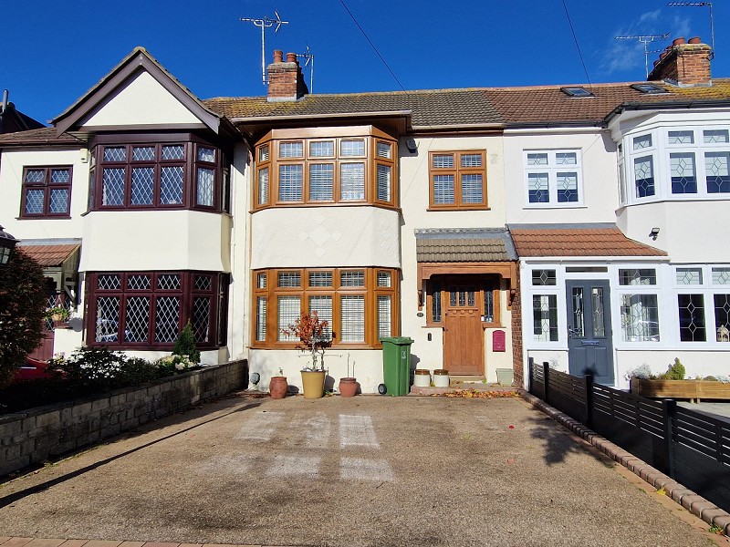 Meadowside Road, Corbets Tey, Upminster, Essex. RM14 3YT