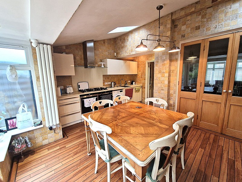 Meadowside Road, Corbets Tey, Upminster, Essex. RM14 3YT
