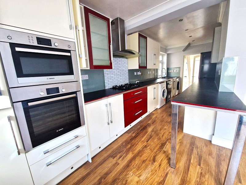 Southend Road, Woodford Green IG8 8QH